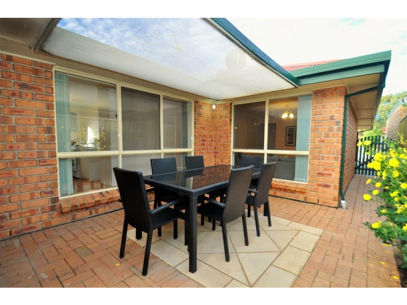 6 Madigan Crescent, Woodcroft SA 5162