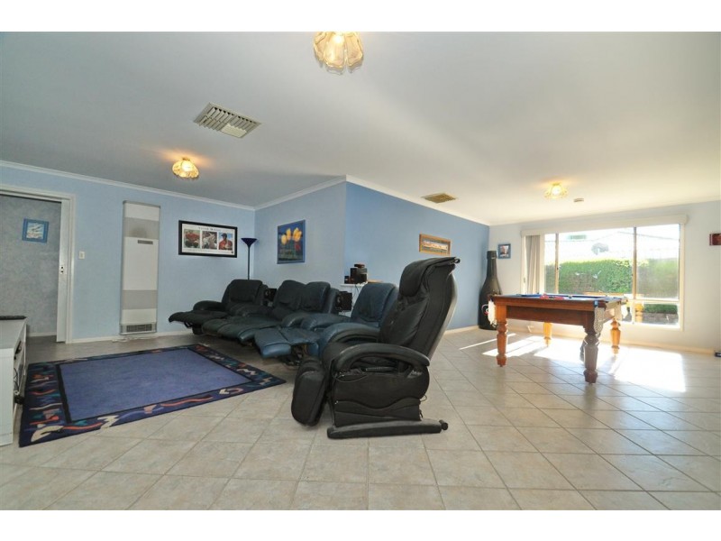 3 Perin Avenue, Woodcroft SA 5162