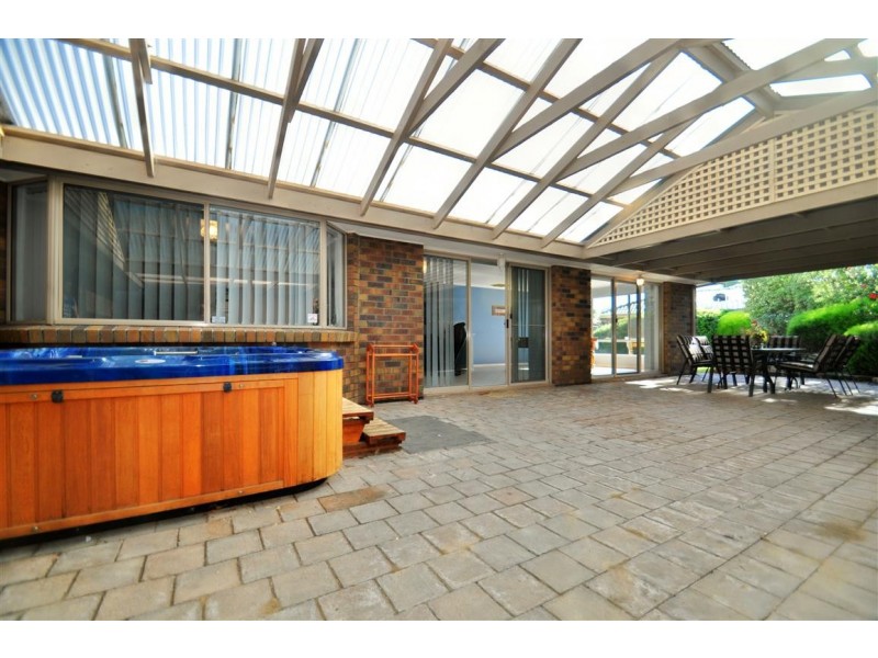 3 Perin Avenue, Woodcroft SA 5162