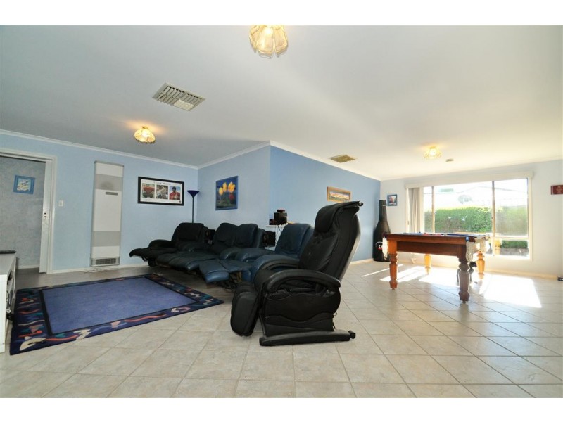 3 Perin Avenue, Woodcroft SA 5162