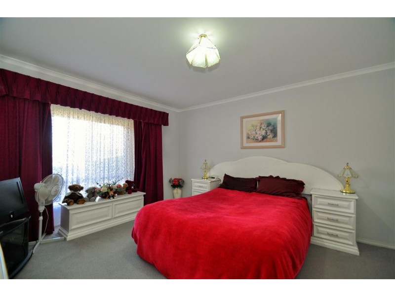 3 Perin Avenue, Woodcroft SA 5162