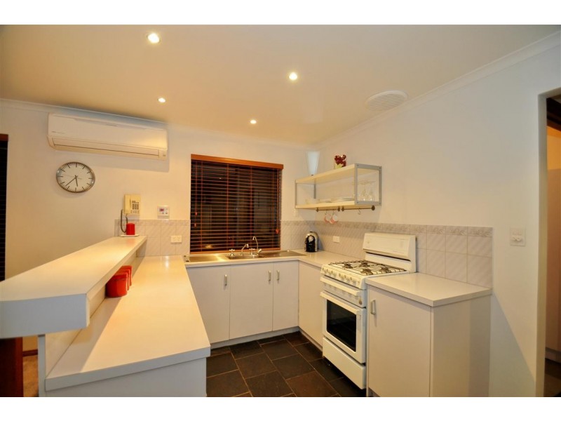 1 Barossa Way, Woodcroft SA 5162