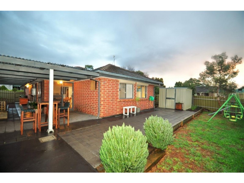 1 Barossa Way, Woodcroft SA 5162