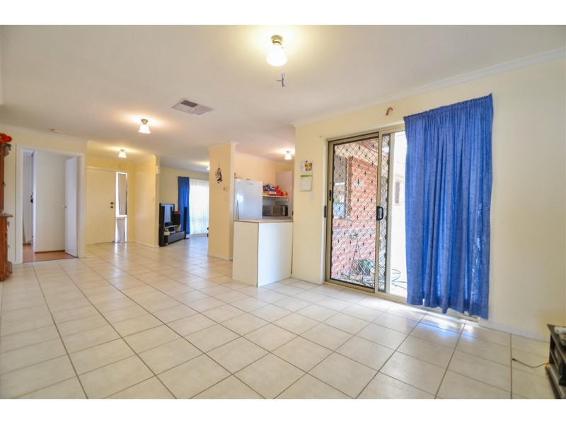 24 Featherstone Drive, Huntfield Heights SA 5163