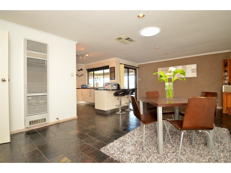 39 Kurrambi Crescent, Hallett Cove SA 5158