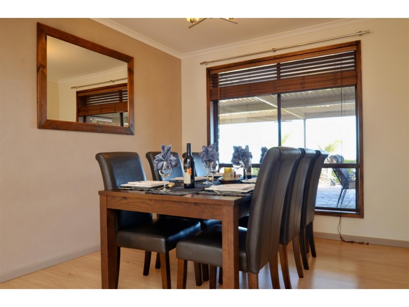 39 Kurrambi Crescent, Hallett Cove SA 5158