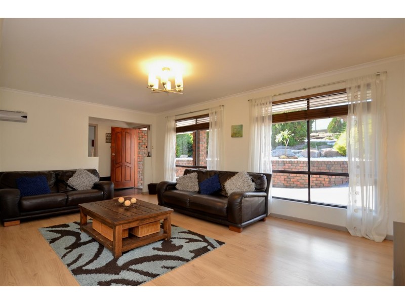 39 Kurrambi Crescent, Hallett Cove SA 5158