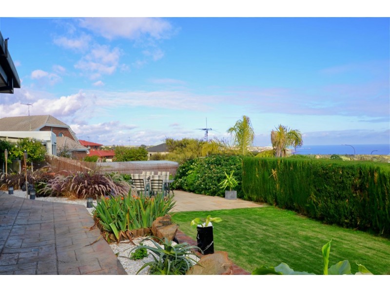 39 Kurrambi Crescent, Hallett Cove SA 5158