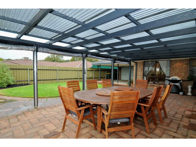 16 Jaimey Grove, Aberfoyle Park SA 5159