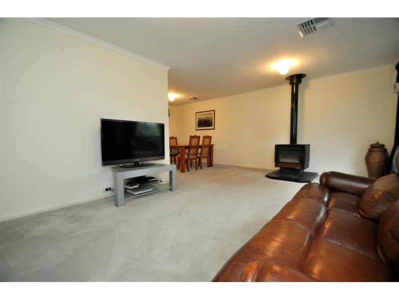 16 Jaimey Grove, Aberfoyle Park SA 5159