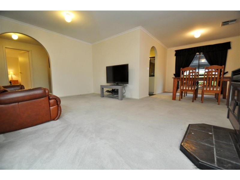 16 Jaimey Grove, Aberfoyle Park SA 5159