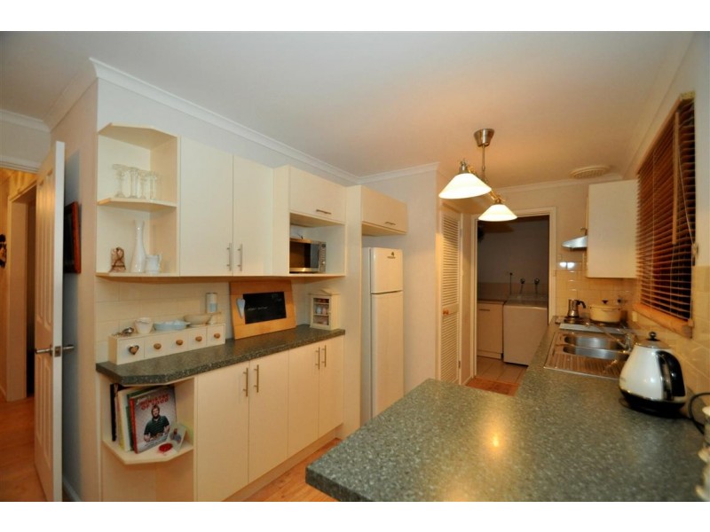 8 Quamby Court, Happy Valley SA 5159