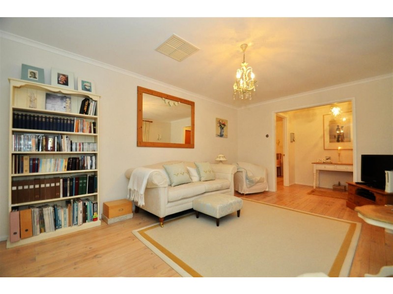 8 Quamby Court, Happy Valley SA 5159