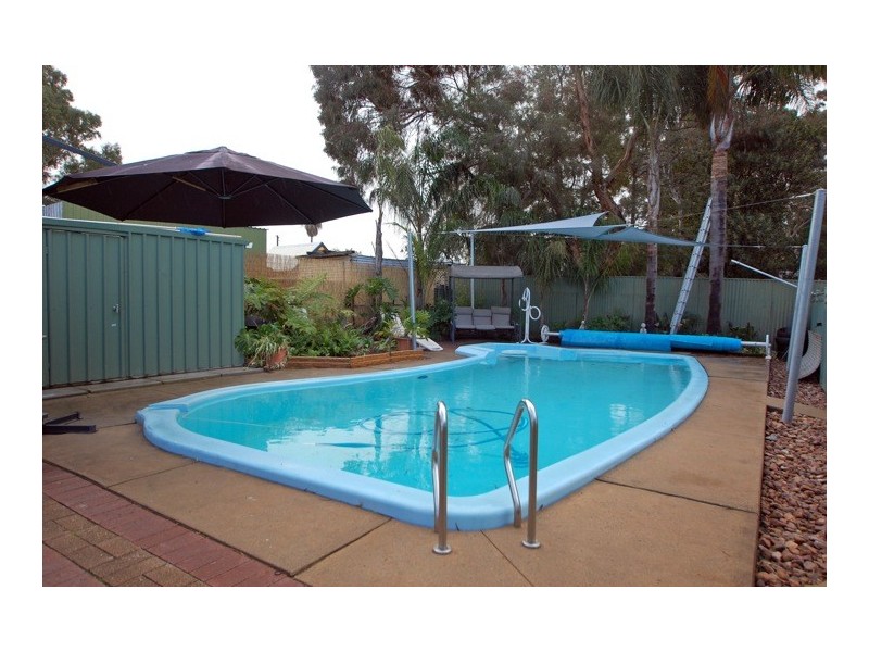 5 Vine Crescent, Happy Valley SA 5159