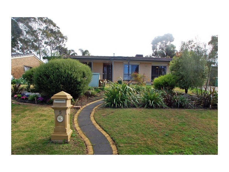 5 Vine Crescent, Happy Valley SA 5159