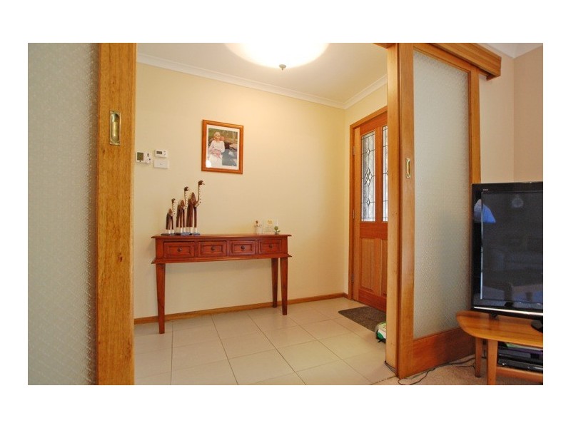 5 Vine Crescent, Happy Valley SA 5159