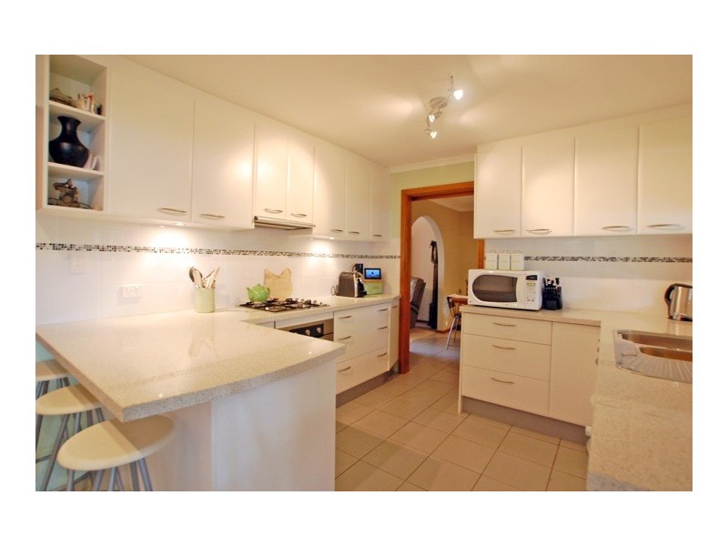 5 Vine Crescent, Happy Valley SA 5159