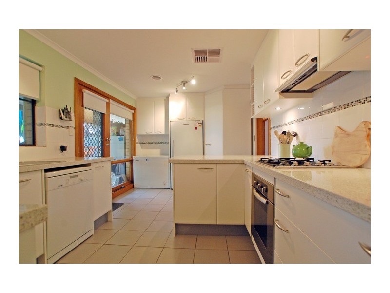 5 Vine Crescent, Happy Valley SA 5159