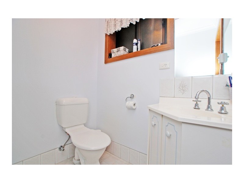 5 Vine Crescent, Happy Valley SA 5159