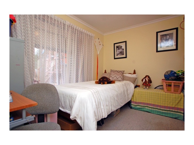 5 Vine Crescent, Happy Valley SA 5159