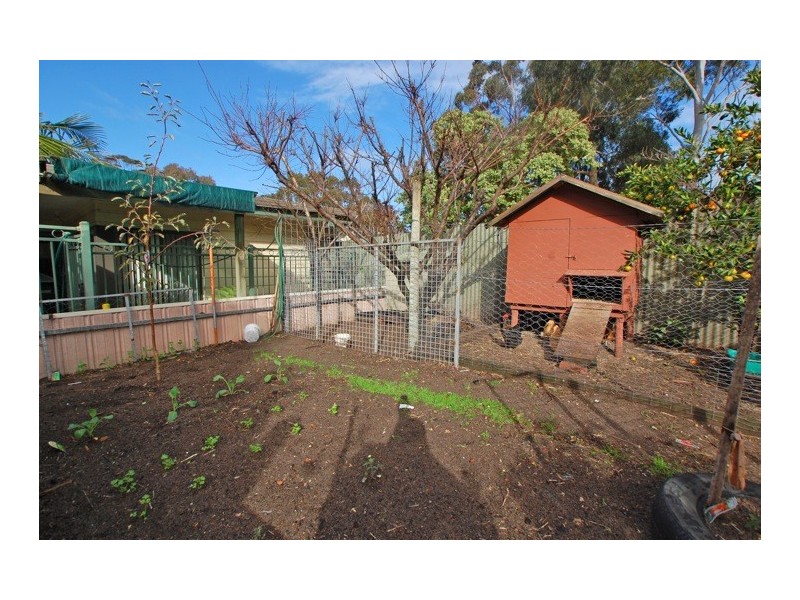 5 Vine Crescent, Happy Valley SA 5159