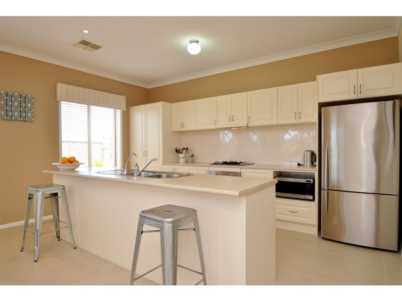 39 Holdfast Drive, Sheidow Park SA 5158