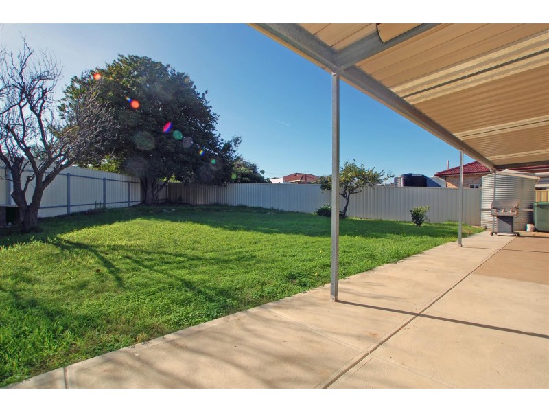 17 Geoffrey Avenue, Port Noarlunga SA 5167