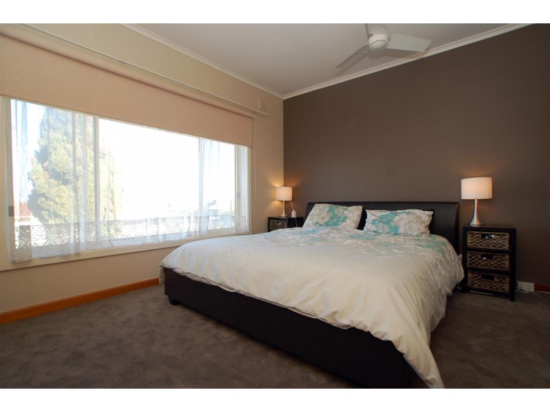 17 Geoffrey Avenue, Port Noarlunga SA 5167