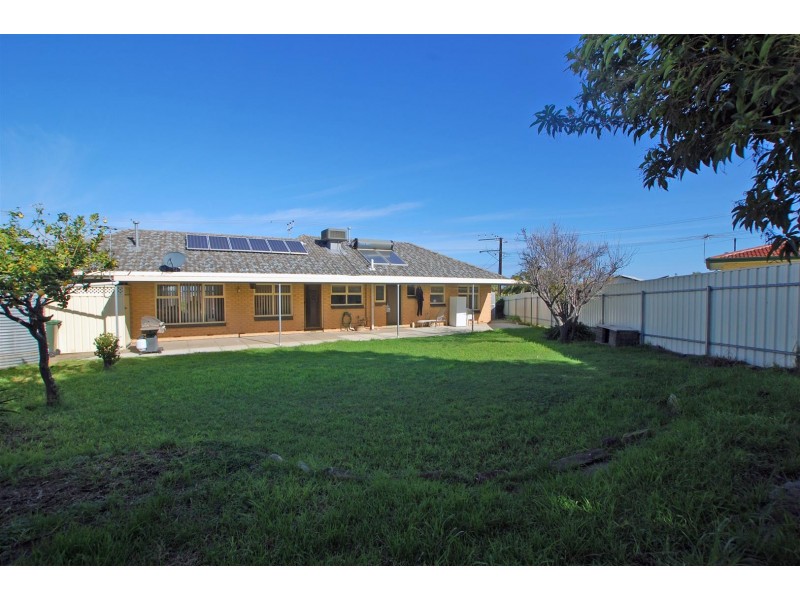 17 Geoffrey Avenue, Port Noarlunga SA 5167