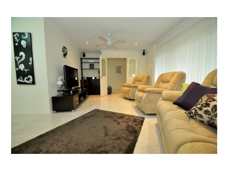 7 Jade Crescent, Aberfoyle Park SA 5159