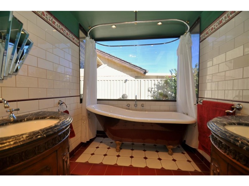 13 Marie Avenue, Morphett Vale SA 5162