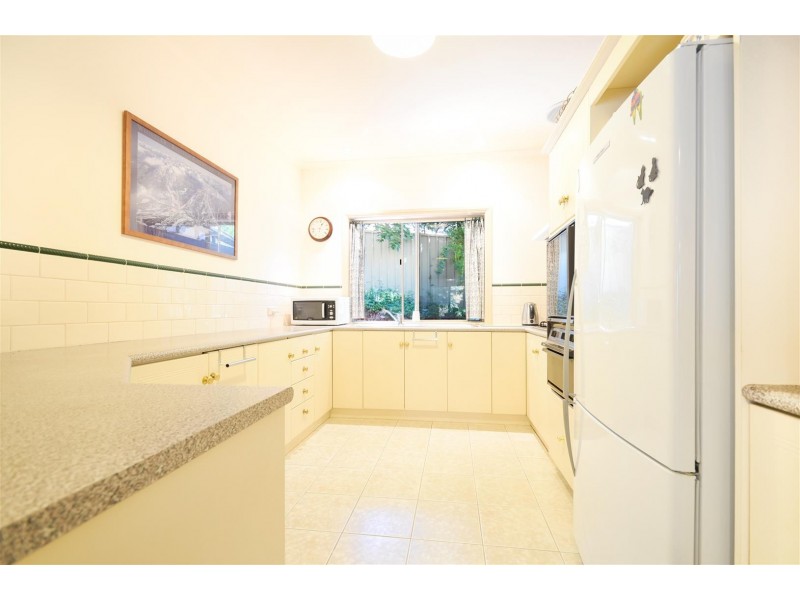 2 Rangeview Rise, Aberfoyle Park SA 5159