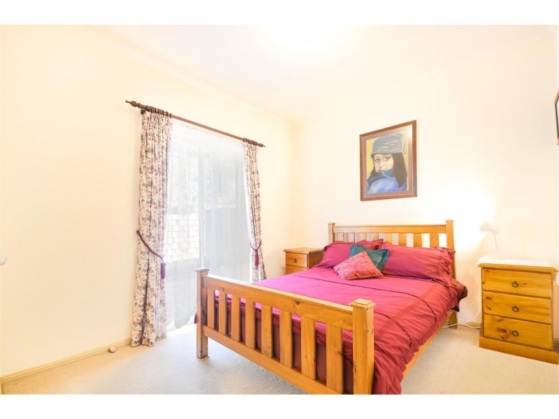 2 Rangeview Rise, Aberfoyle Park SA 5159