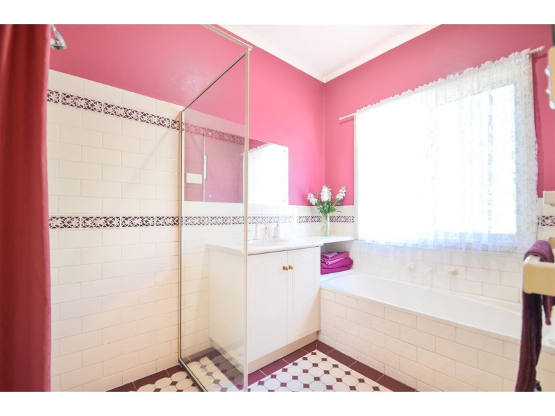 2 Rangeview Rise, Aberfoyle Park SA 5159