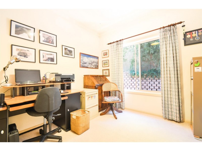 2 Rangeview Rise, Aberfoyle Park SA 5159