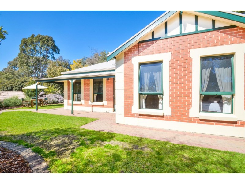 2 Rangeview Rise, Aberfoyle Park SA 5159