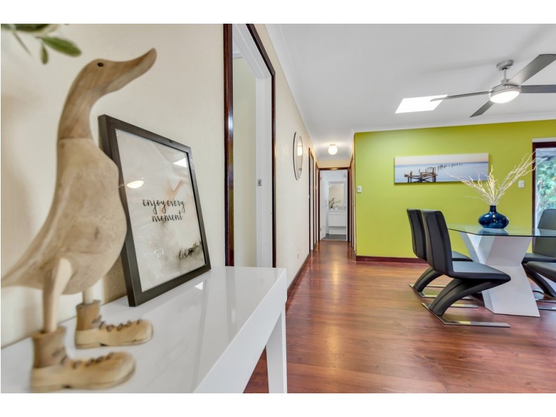 14 Saphire Road, Morphett Vale SA 5162