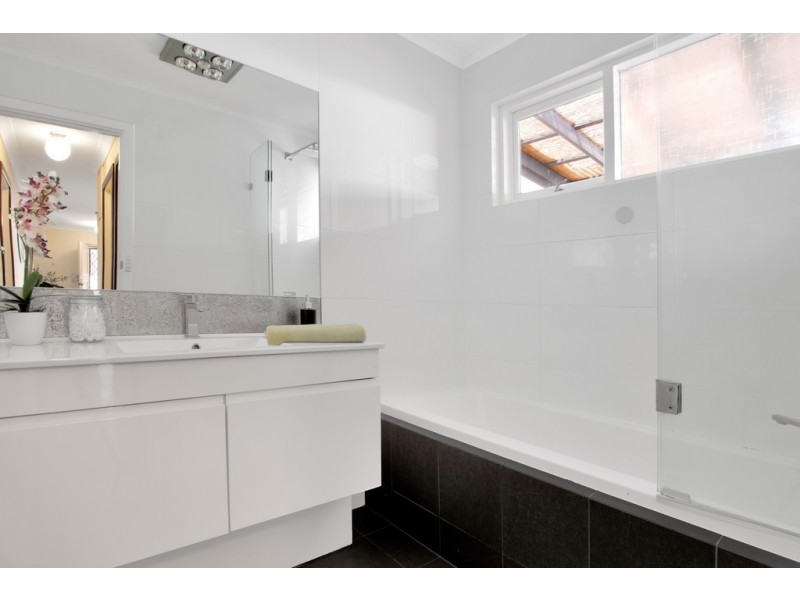 14 Saphire Road, Morphett Vale SA 5162