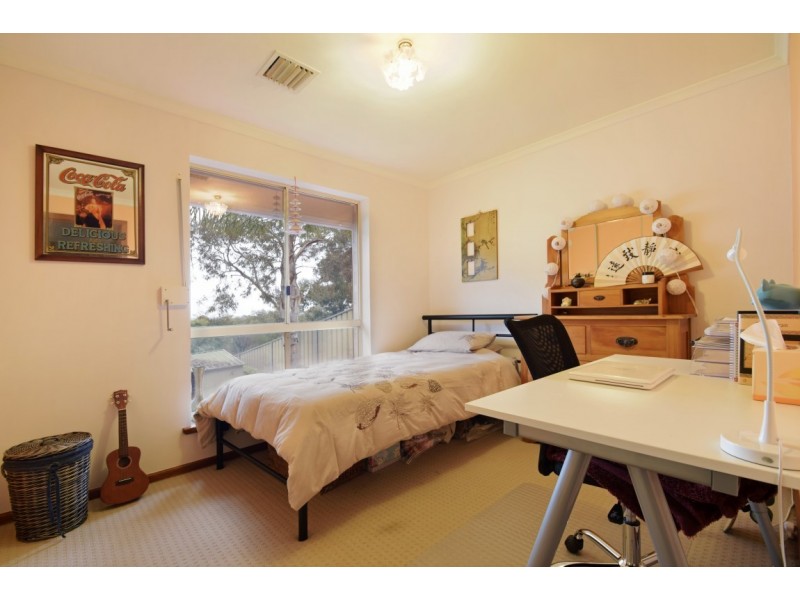 23 Panorama Drive, Aberfoyle Park SA 5159