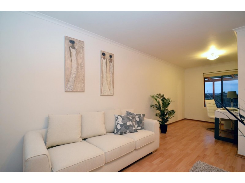 30 Doulton Drive, Trott Park SA 5158