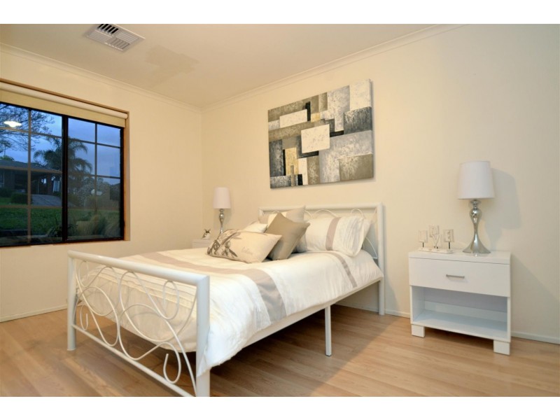 30 Doulton Drive, Trott Park SA 5158