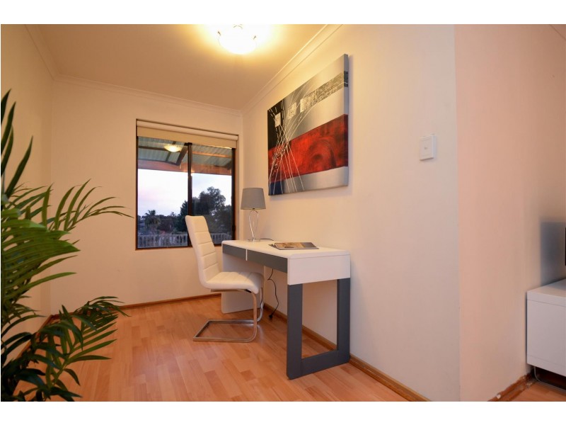 30 Doulton Drive, Trott Park SA 5158