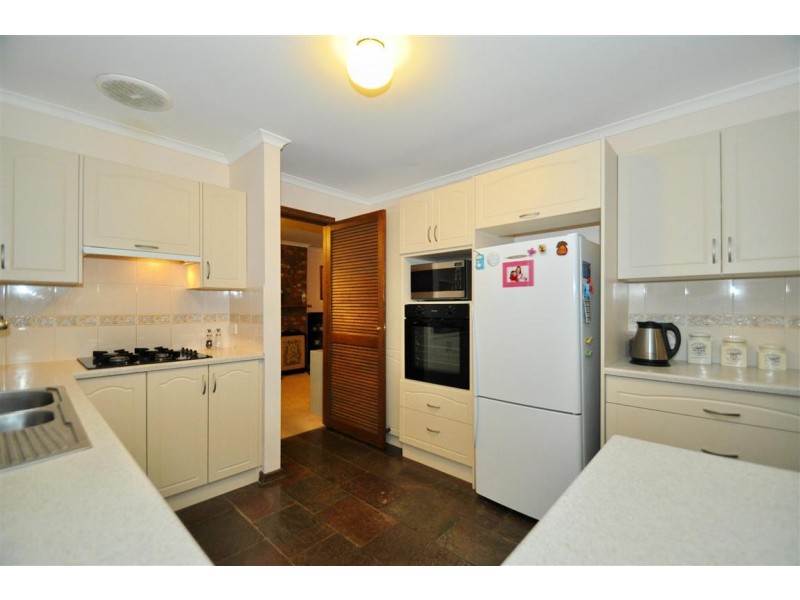 43 Daveys Road, Flagstaff Hill SA 5159