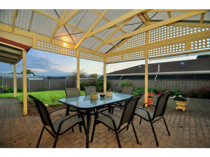 43 Daveys Road, Flagstaff Hill SA 5159