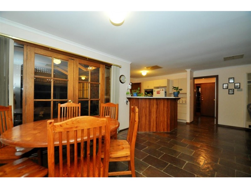 43 Daveys Road, Flagstaff Hill SA 5159