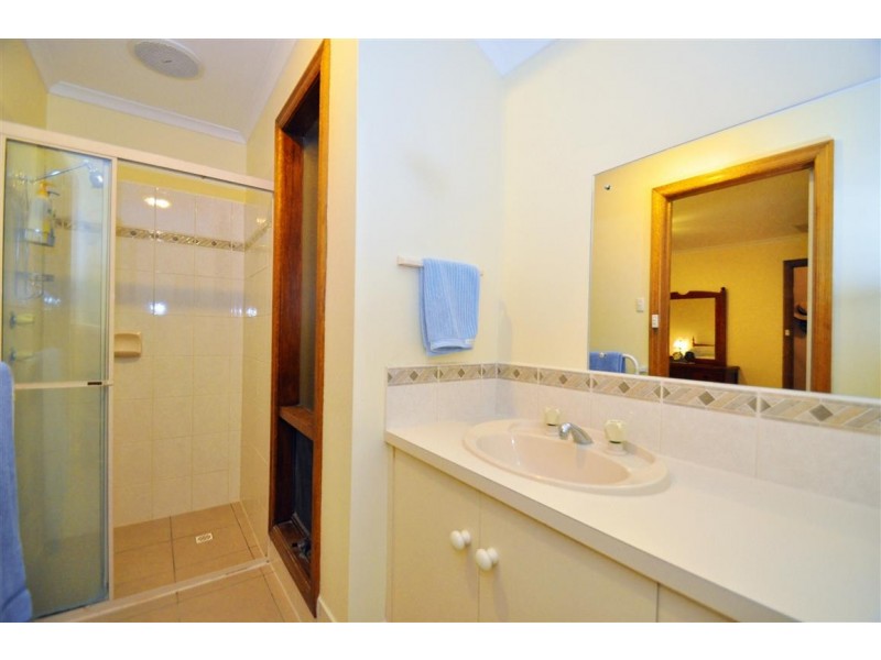 43 Daveys Road, Flagstaff Hill SA 5159