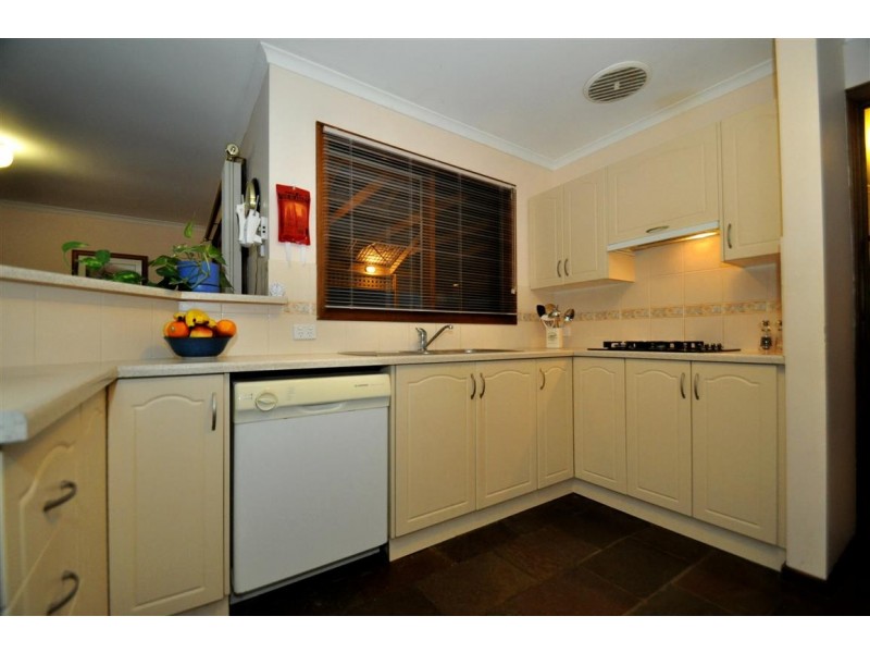 43 Daveys Road, Flagstaff Hill SA 5159