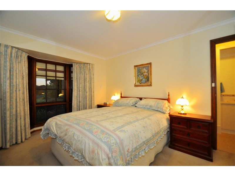 43 Daveys Road, Flagstaff Hill SA 5159