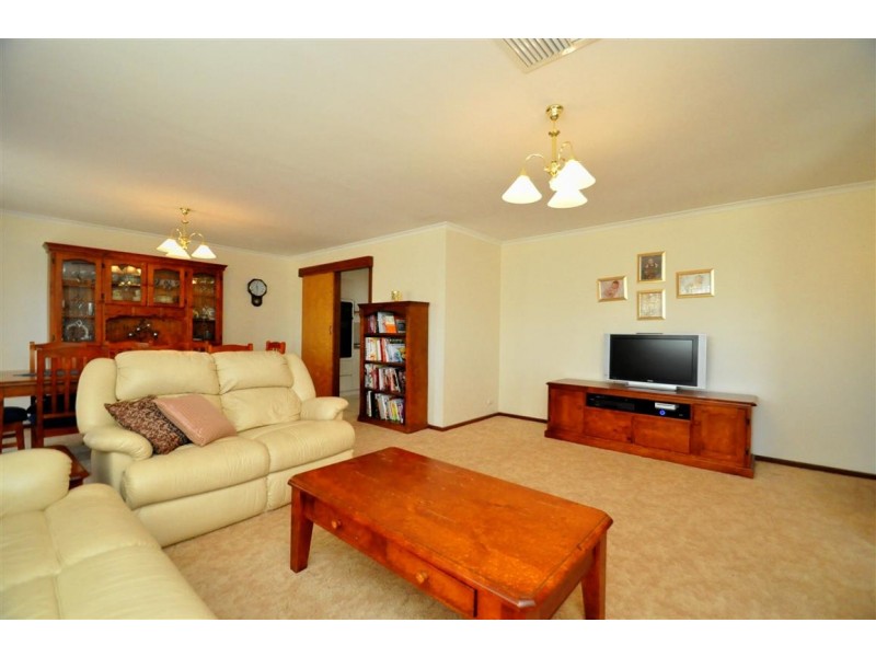 18 Kimberly Way, Happy Valley SA 5159