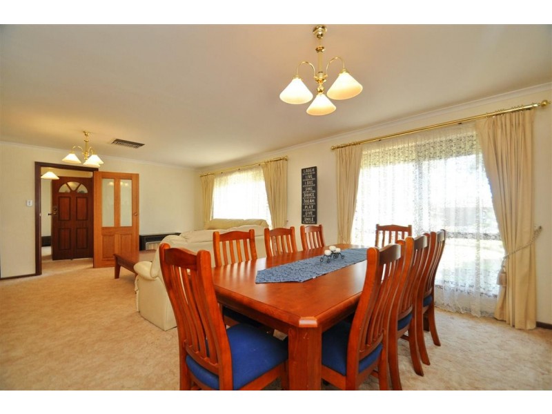 18 Kimberly Way, Happy Valley SA 5159